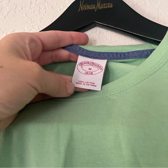 Brooks Brothers Basic Green Tee, 100% Cotton, Size Medium - Picture 3 of 4